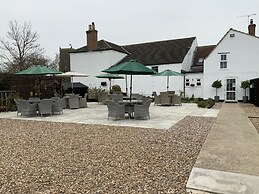 Red Lion Inn Partney