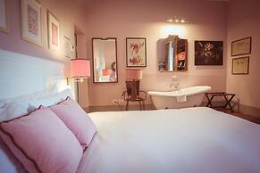 AdAstra Suites