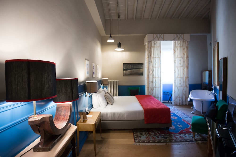 AdAstra Suites