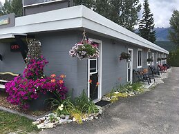 Pinewood Inn