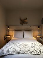 Pinewood Inn