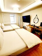Uneed Hotel