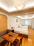 Uneed Hotel