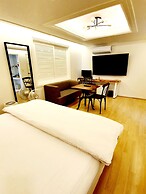 Uneed Hotel