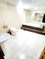 Uneed Hotel