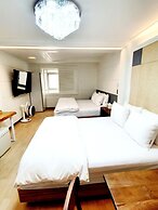 Uneed Hotel