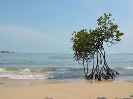 Palm Beach Bungalow Resort