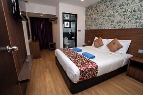 Highlanders Hotel