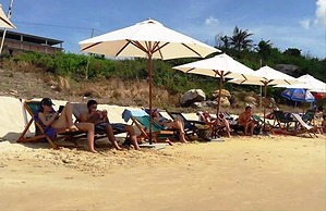 Free Beach Resort