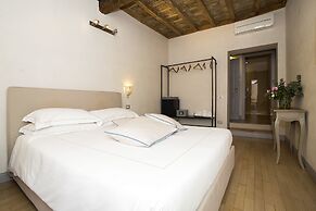 Rome Frattina 27