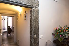 Rome Frattina 27
