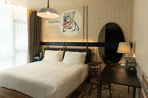 Tints of Blue Hotel