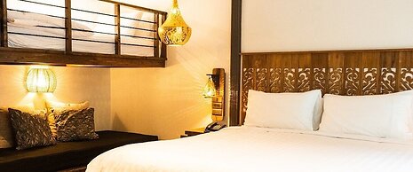 Tints of Blue Hotel