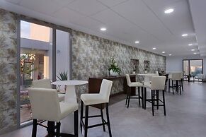Desert Irus Hotel