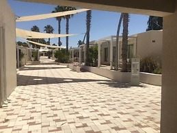 Desert Irus Hotel