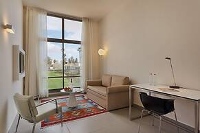 Desert Irus Hotel
