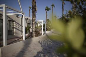 Desert Irus Hotel