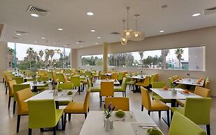 Desert Irus Hotel