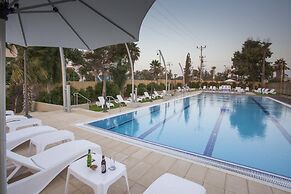 Desert Irus Hotel