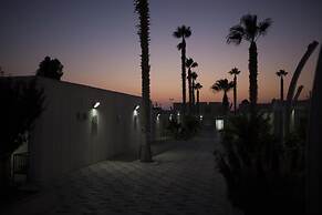 Desert Irus Hotel