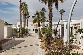Desert Irus Hotel
