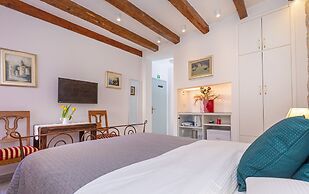 Booba Rooms