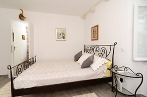 Booba Rooms