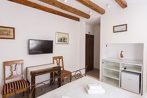 Booba Rooms