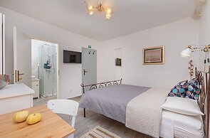 Booba Rooms