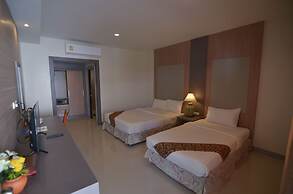 Nakara Long Beach Resort