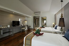 Nakara Long Beach Resort