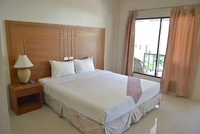 Nakara Long Beach Resort
