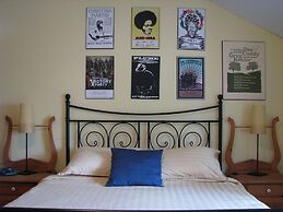 Auberge De Mon Petit Chum B&B