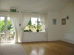 Robin Hill House