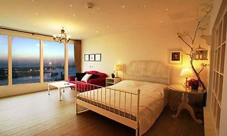 85 Cape Suites