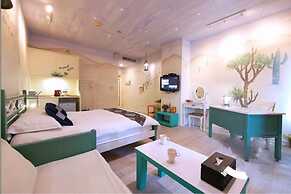 85 Cape Suites
