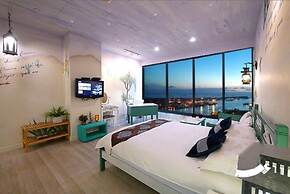 85 Cape Suites