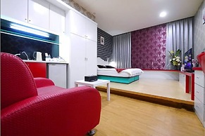 85 Cape Suites