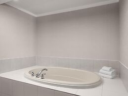 Anchor Inn & Suites, BW Signature Collection