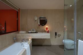 Hotel Lakend