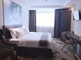 Travellers Hotel Phinisi