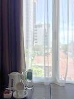 Travellers Hotel Phinisi