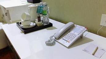 Travellers Hotel Phinisi