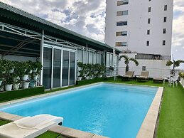 Sunny Hotel