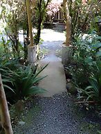 Natty Tropical Valley