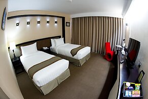 Avenue 64 Hotel