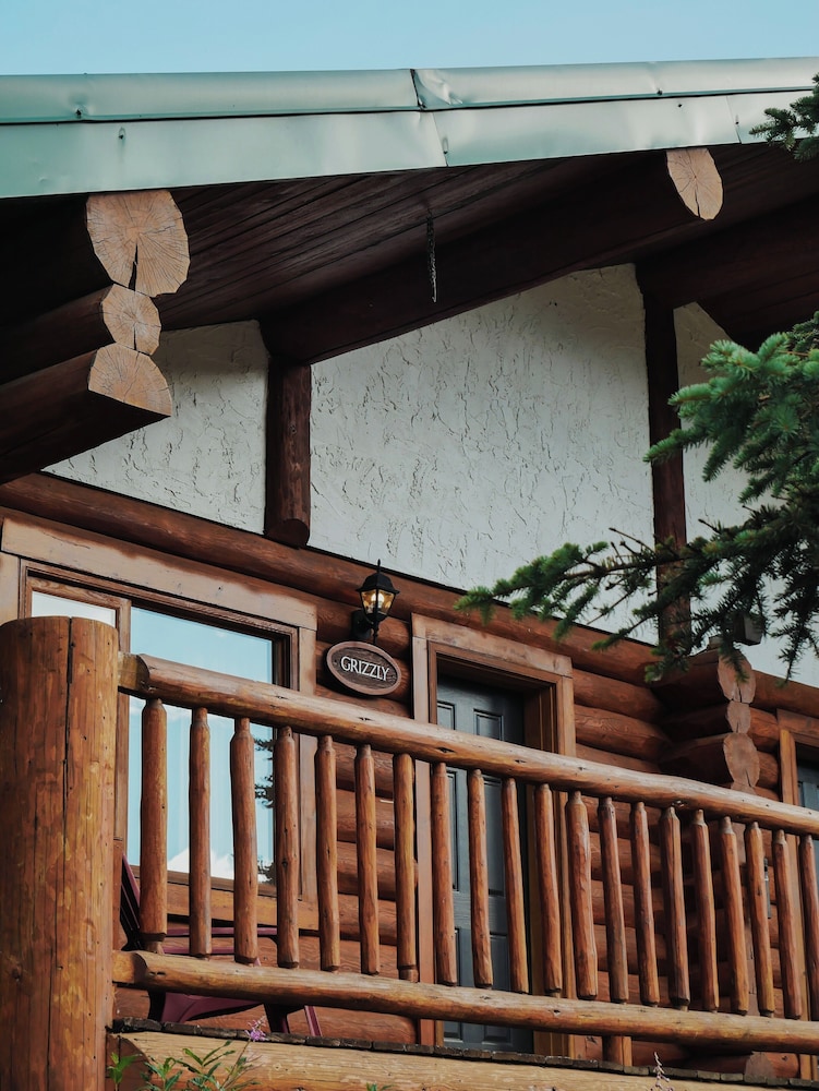Bell 2 Lodge