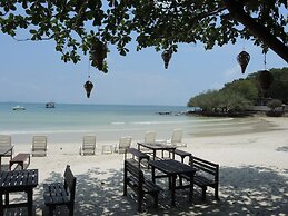 The C Samet Beach Resort
