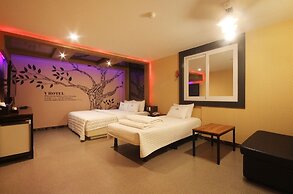 V Hotel