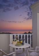 Club Paradiso Hotel